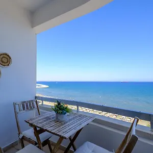apollon-beachfront-apartment-61.protaras-cy-hotels.com/